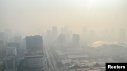 Una vista muestra la ciudad en medio de la contaminación del aire en Hanoi, Vietnam, 3 de enero de 2025.