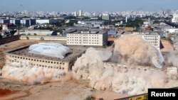 Penjara Carandiru yang dirobohkan di Sao Paulo, Brazil, tempat pembunuhan massal pada 1992 yang menewaskan 111 orang. (Foto: Dok)