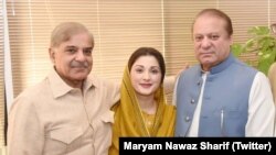 شہباز شریف، مریم نواز اور نواز شریف ۔ فائل فوٹو