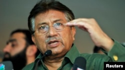 Mantan Presiden Pakistan, Pervez Musharraf dalam konferensi pers di Dubai, Sabtu (23/3). 