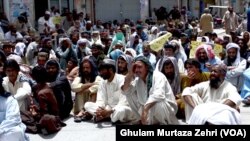  دبلوڅ قوم پرست وژل شوي مشر نواب اکبر خان بګټي دلسمې کليزې په موقع ددغه غونډې تابيا د”بلوچستان دامريکايي ملګرو“ لخوا شوې وه.