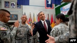 Президент Обама с военнослужащими Форт-Блисса