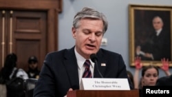 Direktur FBI Christopher Wray memberikan kesaksian di hadapan anggota Kongres AS di Gedung Capitol, pada 11 April 2024. (Foto: Reuters/Michael A. McCoy)