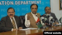 کائره دخپلو مطبوعاتي خبرو په مهال دپاکستان په عدالتونو هم نيوکه وکړه او عدليه يې په سياسي فيصلو او معاملو کې په مداخلت کولو تورنه کړه