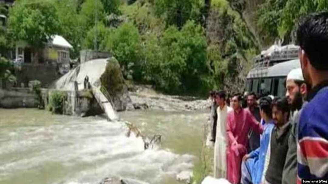 په لاهو شوؤ کسانو کې ښځې اؤ ماشومان هم شامل دي