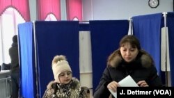 Voting at polling station 73, near the Kremlin