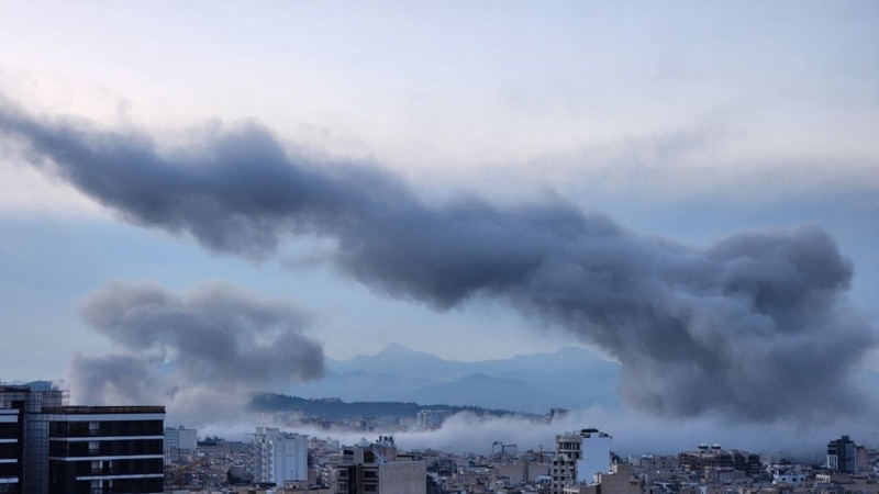 روایت شهروندان از شنیده‌شدن صداهای انفجار و پرواز جنگنده‌ها در چندین شهر ایران