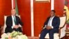 Filipe Nyusi, Presidente de Moçambique (dir.), com Marcelo Rebelo de Sousa, Presidente de Portugal