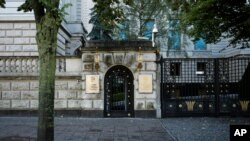 FIThe name signs mark the main entrance of the Russian Embassy at the central boulevard 'Unter den Linden' in Berlin, Germany, Sept. 3, 2020. 