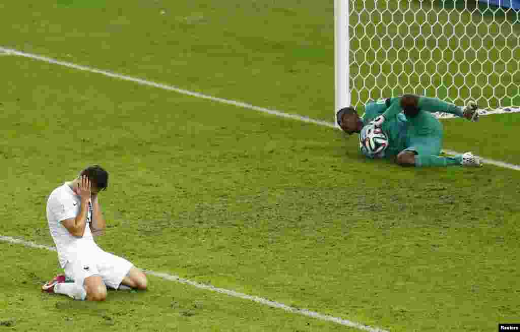 برازیل فٹ بال ورلڈکپ کے گروپ ای کے کھیل میں فرانس اور اکویڈور کوئی گول نا کر سکے