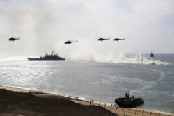 지난 2016년 크림반도 흑해 연안에서 러시아 해군이 군사훈련을 하고 있다.