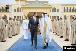 Presiden Suriah Bashar al-Assad bertemu dengan Presiden UEA Sheikh Mohamed bin Zayed Al Nahyan di Abu Dhabi. (Foto: via Reuters)
