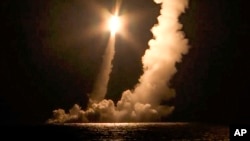 2020 年 12 月 12 日，俄罗斯海军的弗拉基米尔·莫诺马赫 (Vladimir Monomakh) 核潜艇发射了洲际弹道导弹。