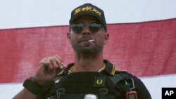 Enrique Tarrio, le chef des Proud Boys, lors d'un rassemblement à Portland, Oregon le 26 septembre 2020.