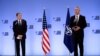 El secretario general de la OTAN, el general Jens Stoltenberg, hace el anuncio de la retirada de Afganistán junto al secretario de Estado de EE.UU. Antony Blinken, en Bruselas. 
