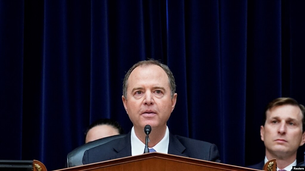 Dân biểu Adam Schiff, Chủ tịch Ủy ban Tình báo Hạ viện.