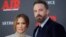 ARCHIVO - Jennifer Lopez y Ben Affleck llegan al estreno mundial de "Air", el lunes 27 de marzo de 2023, en el Regency Village Theatre de Los Ángeles.