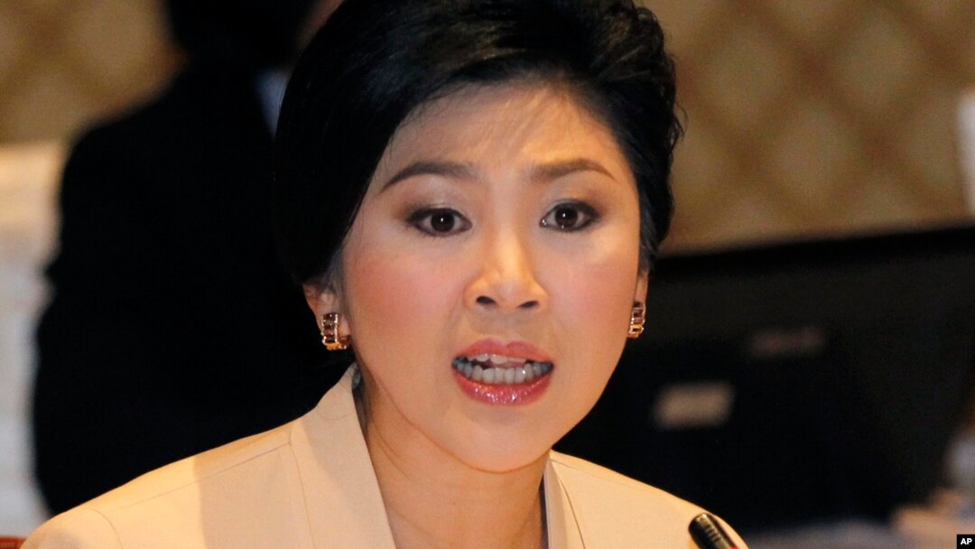 PM Thailand Yingluck Shinawatra membela dirinya terhadap tuduhan korupsi terkait program subsidi beras Thailand (foto: dok). 