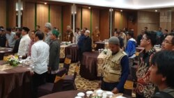 Suasana pertemuan Pemprov Jateng dengan puluhan mantan Napi terorisme yang sudah menjalani program deradikalisasi di salah satu hotel di Solo, 28 Juni 2019. (VOA/Yudha)