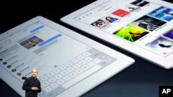 CEO Apple Tim Cook memperkenalkan produk baru iPad Air di San Francisco, 22 Oktober 2013. (AP/Marcio Jose Sanchez)
