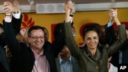 La candidata presidencial Marina Silva y su compañero de fórmula, Beto Albuquerque, celebran el lanzamiento de sus candidaturas.