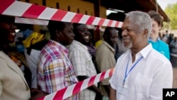 FILE - Former United Nations Secretary-General Kofi Annan visits a independence referendum polling center in the southern Sudanese city of Juba, Jan. 9, 2011.