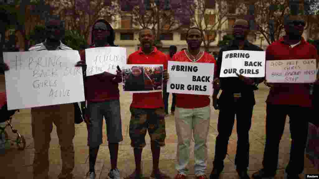 Ana ci Gaba da Gangami Kan Chibok a Malaga, Spain, Mayu 13, 2014.