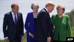 Donald Tusk, Tereza Mej, Donald Tramp i Angela Merkel na samitu G7