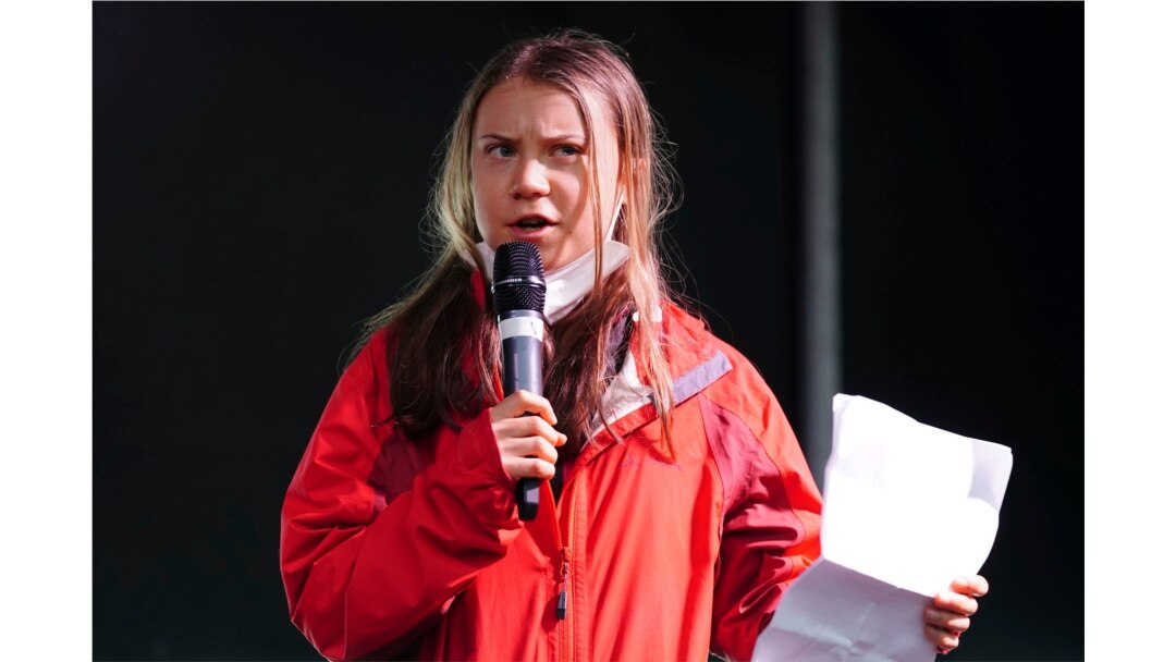 ARHIVA - Aktivistkinja Greta Tunberg govori na protestu za vreem samita Cop26 u Glazgovu, 5. novembra 2021. (Jane Barlow/PA via AP)
