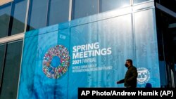 Gedung Dana Moneter Internasional (IMF) di Washington, D.C., 5 April 2021. (AP Photo/Andrew Harnik)