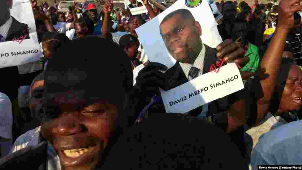 Campanha de Daviz Simango na Zambézia. 