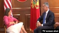 Pomoćnica državnog sekretara SAD Nuland sa premijerom Crne Gore, Milom Đukanovićem, 12. jul 2014.