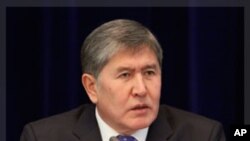 ခါဂ်စ္စတန္သမၼတ Kyrgyz President Almazbek Atambayev ဒီဇင္ဘာ ၂၉၊ ၂၀၁၁။