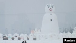 哈尔滨国际冰雪节，冰雕雪刻五光十色（29图）