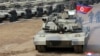 Kim Jong Un conduce tanque durante sesión de entrenamiento con tropas norcoreanas
