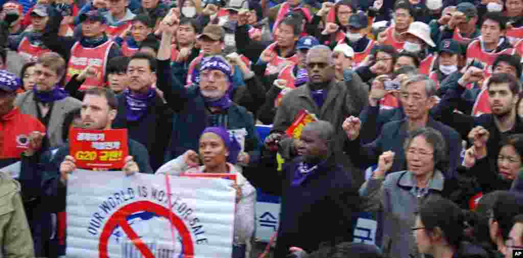 Authorities say they have prevented hundreds of foreigners from entering South Korea who have a history of protesting at leaders' summits.
