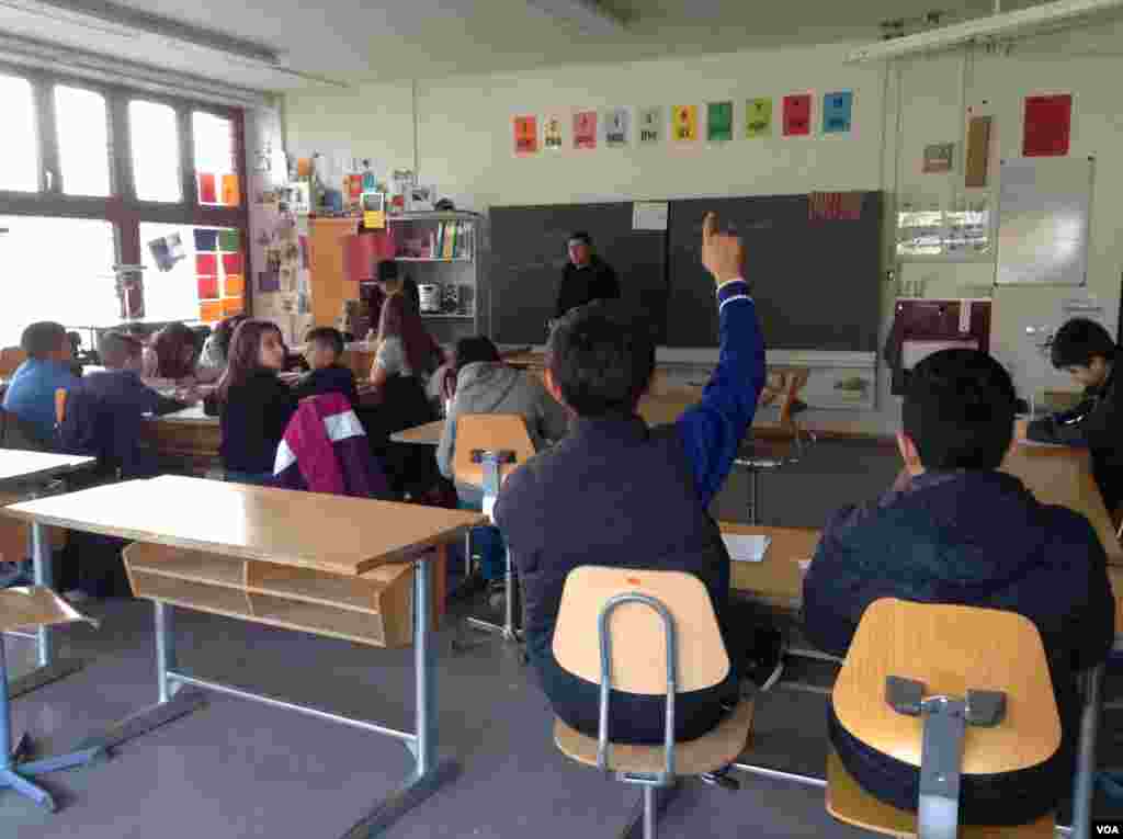 Perwerdeya bi Zimanê kurdî li Swîsre