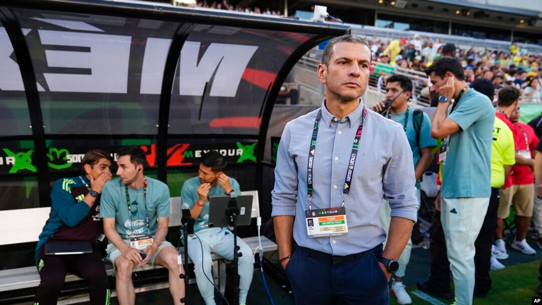 México estará en el Grupo B junto a Ecuador, Venezuela y Jamaica en las eliminatorias mundialistas. Hay dudas sobre el rendimiento del equipo debido a la juventud del entrenador y la falta de tiempo de trabajo con los jugadores.