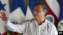 El presidente de Colombia, Gustavo Petro, habla durante una cumbre latinoamericana de migración en México el 22 de octubre de 2023.