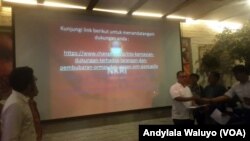 Penggalangan dukungan melalui petisi dalam jaringan di situs web change.org 'Dukungan Terhadap Larangan dan Pembubaran Ormas dan Ajaran Anti Pancasila’ (foto: VOA/Andylala Waluyo)