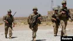 Arhiva - Američki vojnici patroliraju i bazo Avganistanske nacionalne armije (ANA) u pokrajini Logar, Avganistan, 8. avgusta 2018. 