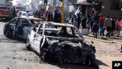 Des voitures brûlées à la périphérie de Johannesburg, le 2 septembre 2019.