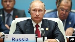 El presidente ruso, Vladimir Putin, asiste a la cumbre de BRICS de mercados emergentes y países en desarrollo, en Xiamen, China, el martes, 5 de septiembre, de 2017.