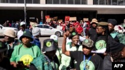 Campaign for upcoming South African election intensifies