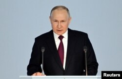 俄罗斯总统普京在莫斯科的联邦议会发表年度讲话。（2023年2月21日）