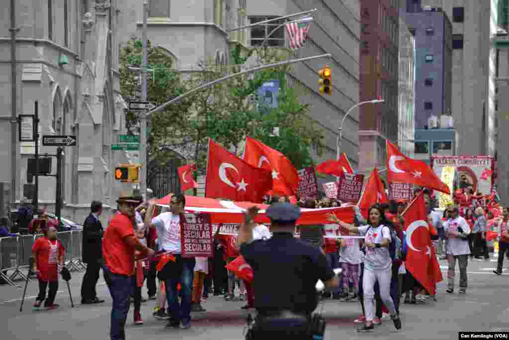 New York'ta Türk Günü Yürüyüşü (21 Mayıs 2016, Cumartesi)