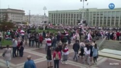 Minsk’te Binlerce Kişi Sokaklarda