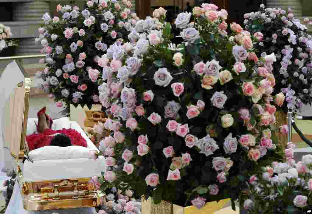 The body of the late singer Aretha Franklin lies in her casket at Charles H. Wright Museum of African American History during a public visitation in Detroit, Aug. 28, 2018. Franklin died Aug. 16, 2018, of pancreatic cancer at the age of 76.