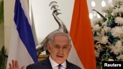 آقای نتانیاهو در اولین سفر خود به هند به سر می برد. 