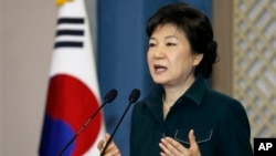 Presiden Korsel Park Geun-hye mengatakan Seoul akan menanggapi tegas provokasi Korea Utara (foto: dok). 